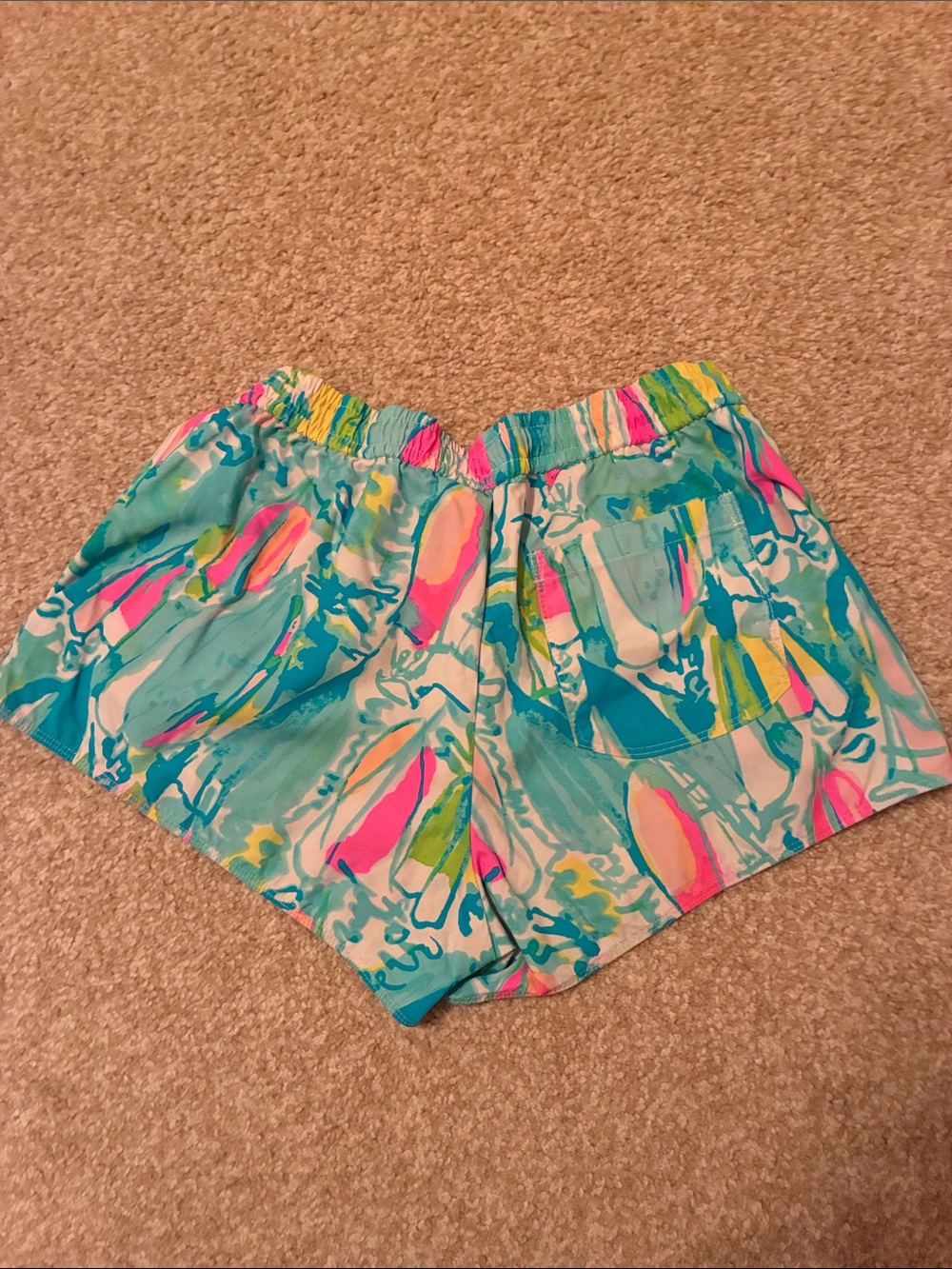 Lilly Pulitzer Luxletic Run around short Beach and Bae S - Picture 4 of 7